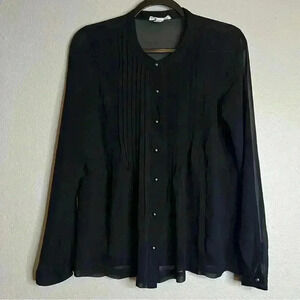 XXI Essentials woman’s pleaded Blouse size M